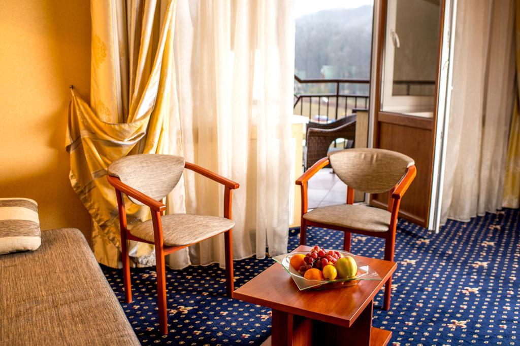 Buhta Vikingiv Hotel Vodniki Ngoại thất bức ảnh