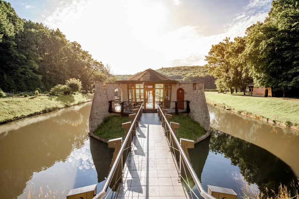 Buhta Vikingiv Hotel Vodniki Ngoại thất bức ảnh