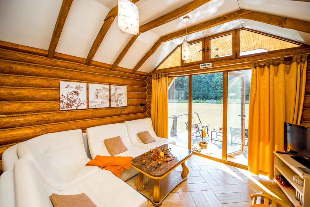 Buhta Vikingiv Hotel Vodniki Ngoại thất bức ảnh